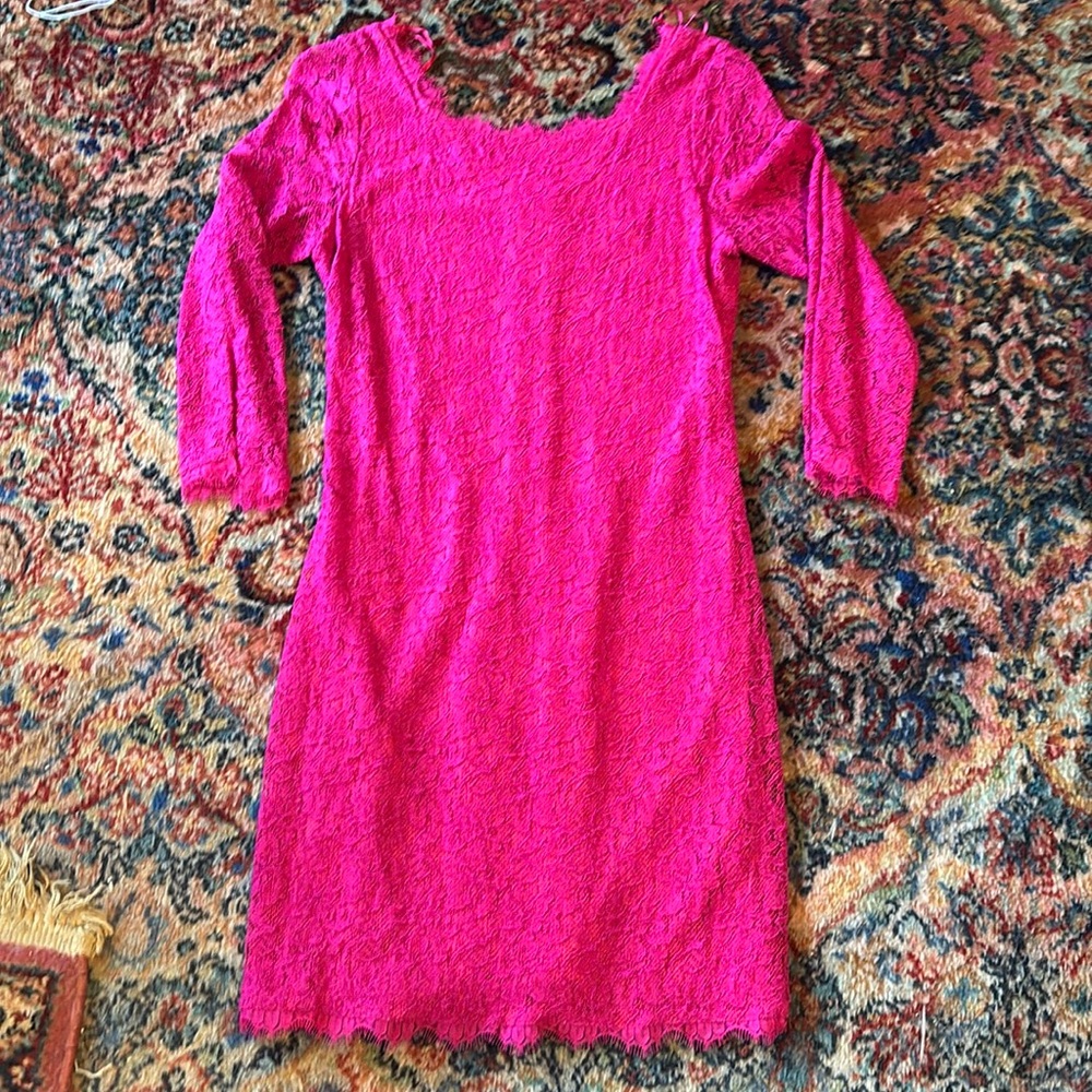 Diane Von Furstenberg pink lace dress size 12